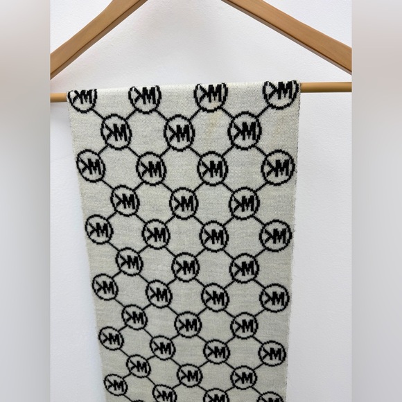Michael Kors Black & White MK Logo Scarf | Cozy Knit Designer Wrap - Picture 7 of 7